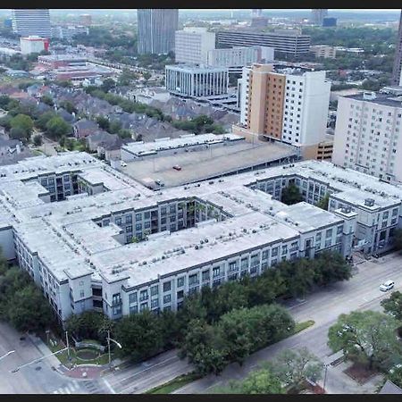 Luxury 1Bedroom/Pool View/ Galleria W/Study Desk Houston Exteriör bild