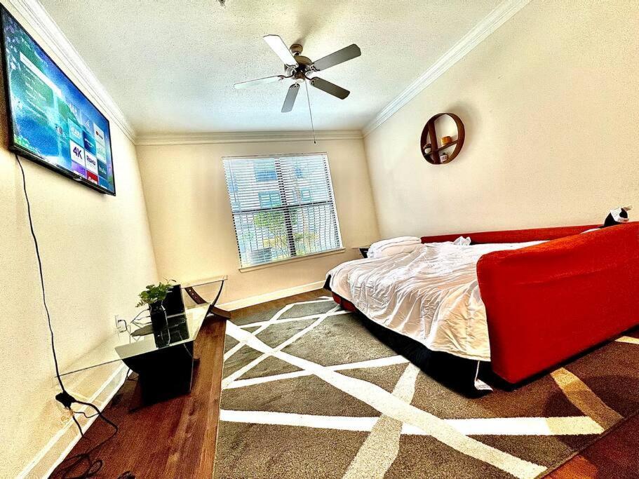 Luxury 1Bedroom/Pool View/ Galleria W/Study Desk Houston Exteriör bild