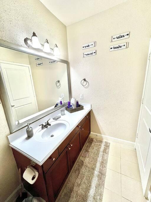 Luxury 1Bedroom/Pool View/ Galleria W/Study Desk Houston Exteriör bild