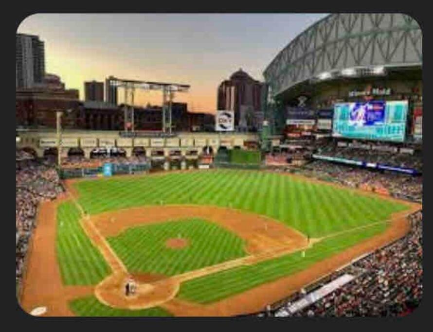 Luxury 1Bedroom/Pool View/ Galleria W/Study Desk Houston Exteriör bild