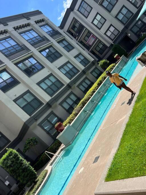 Luxury 1Bedroom/Pool View/ Galleria W/Study Desk Houston Exteriör bild